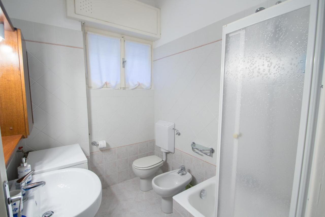 Grande Bilocale Con Giardino E Posto Auto Privato Comodo Al Mare Varazze Exteriör bild