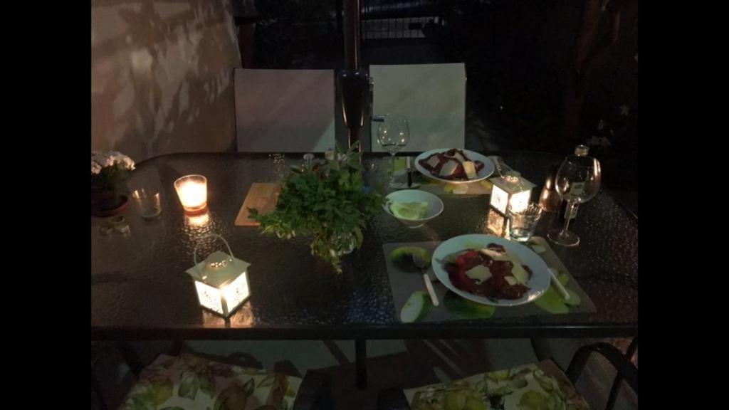 Grande Bilocale Con Giardino E Posto Auto Privato Comodo Al Mare Varazze Exteriör bild